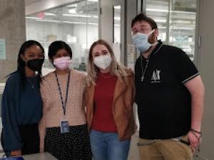 students in Dr. Papa's research lab